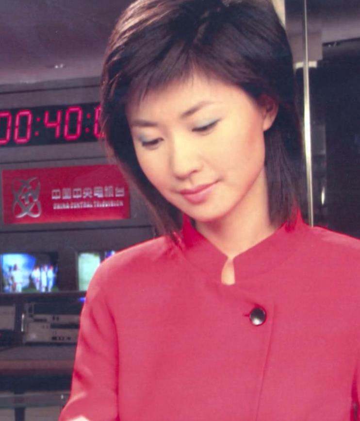 42岁前央视主持孙靖涵移居日本！
 
别道德绑架别人家了，都是为了生活和家庭，只