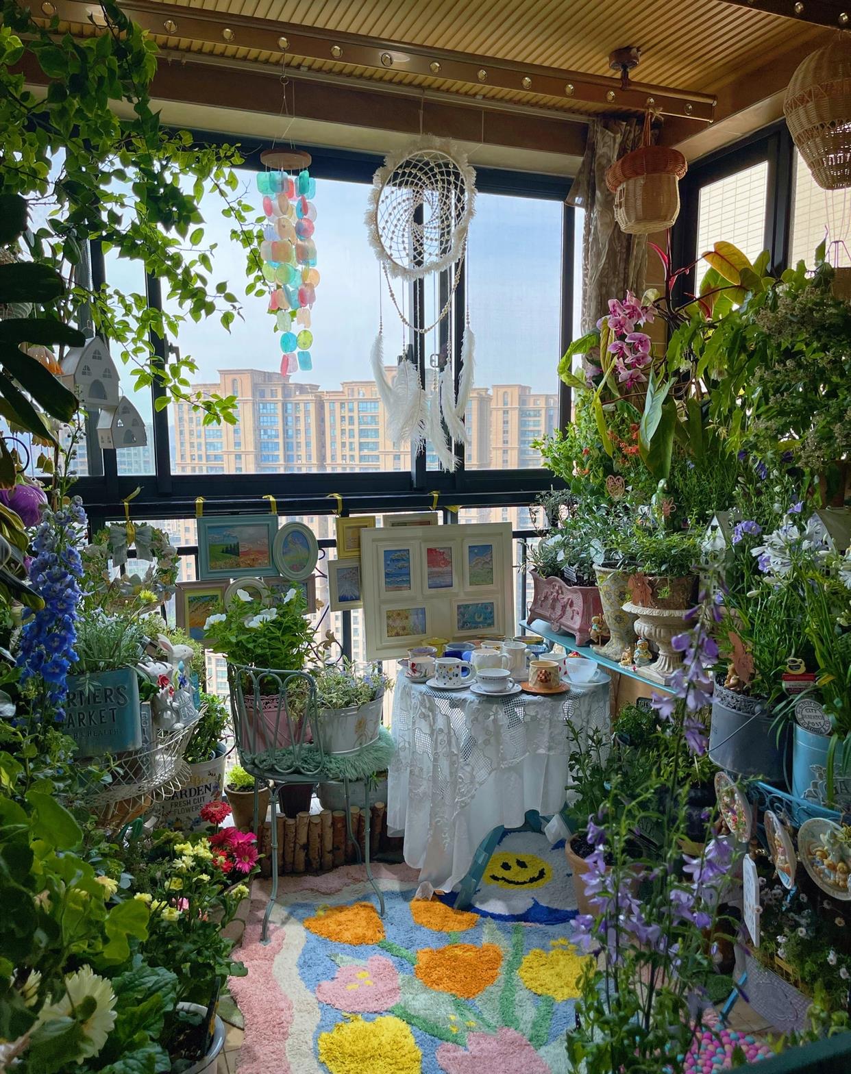 

因为有了阳台花园(*^▽^*)
感觉四季都是 
每天的心情都好很多
如果平时