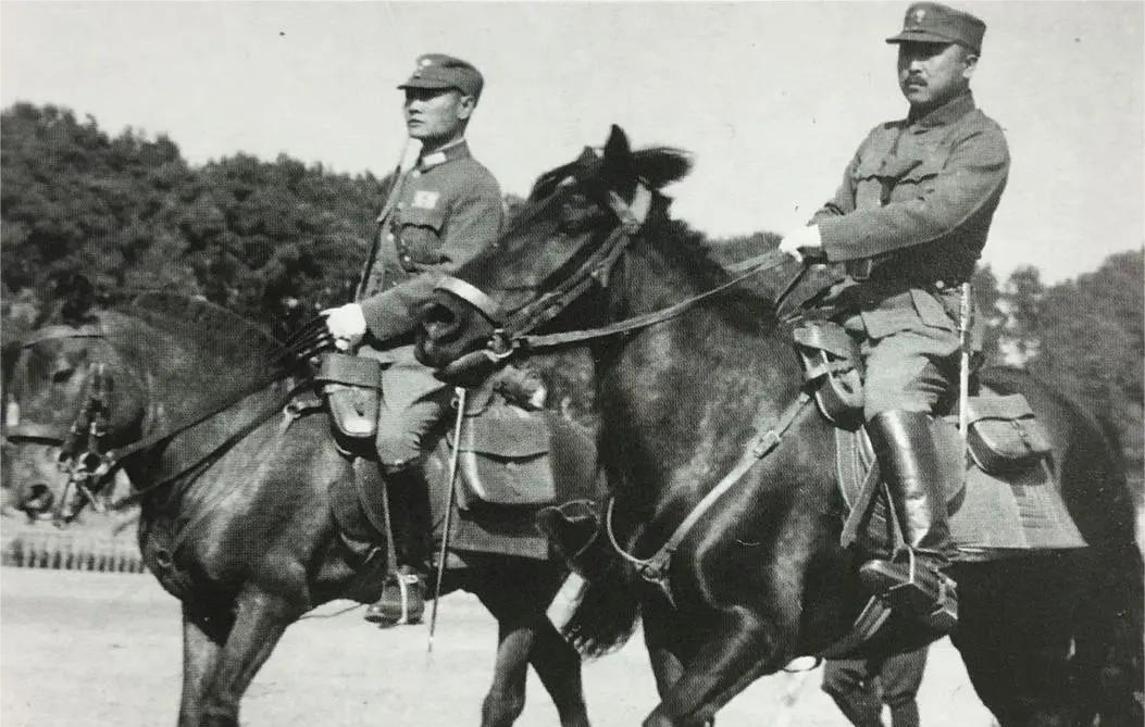 1927年10月，卫立煌率第十四师进驻镇江后，师部占据了崇实女校的房舍，影响了学