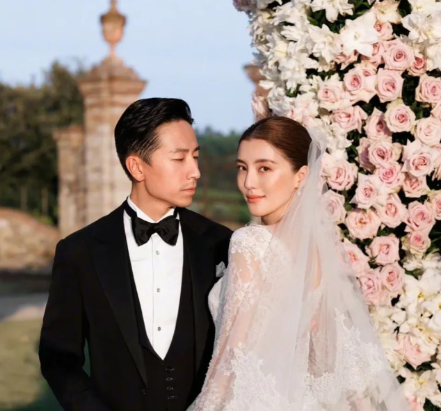 吴千语和施伯雄结婚，为什么香港网友对她风评这么差。


说她是拜金女、野模，还感