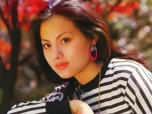 不堪忍受小三骂名，28岁从13楼一跃而下