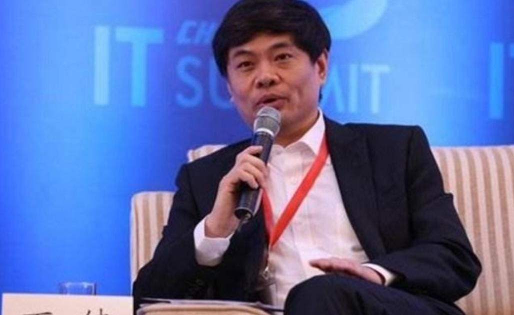 2004年，亿万富翁丁健对妻子说道：“我们离婚吧，我爱上别人了，给你一个亿。”妻
