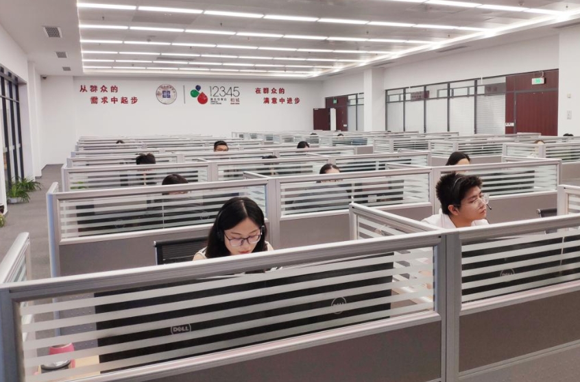 家里电表坏了，找居委会一个星期都没有解决，居委会找施工单位，施工单位推卸责任，就