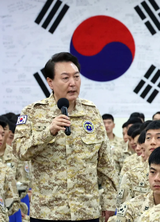 重磅消息！韩国检方已经突袭进入总统府进行搜查！