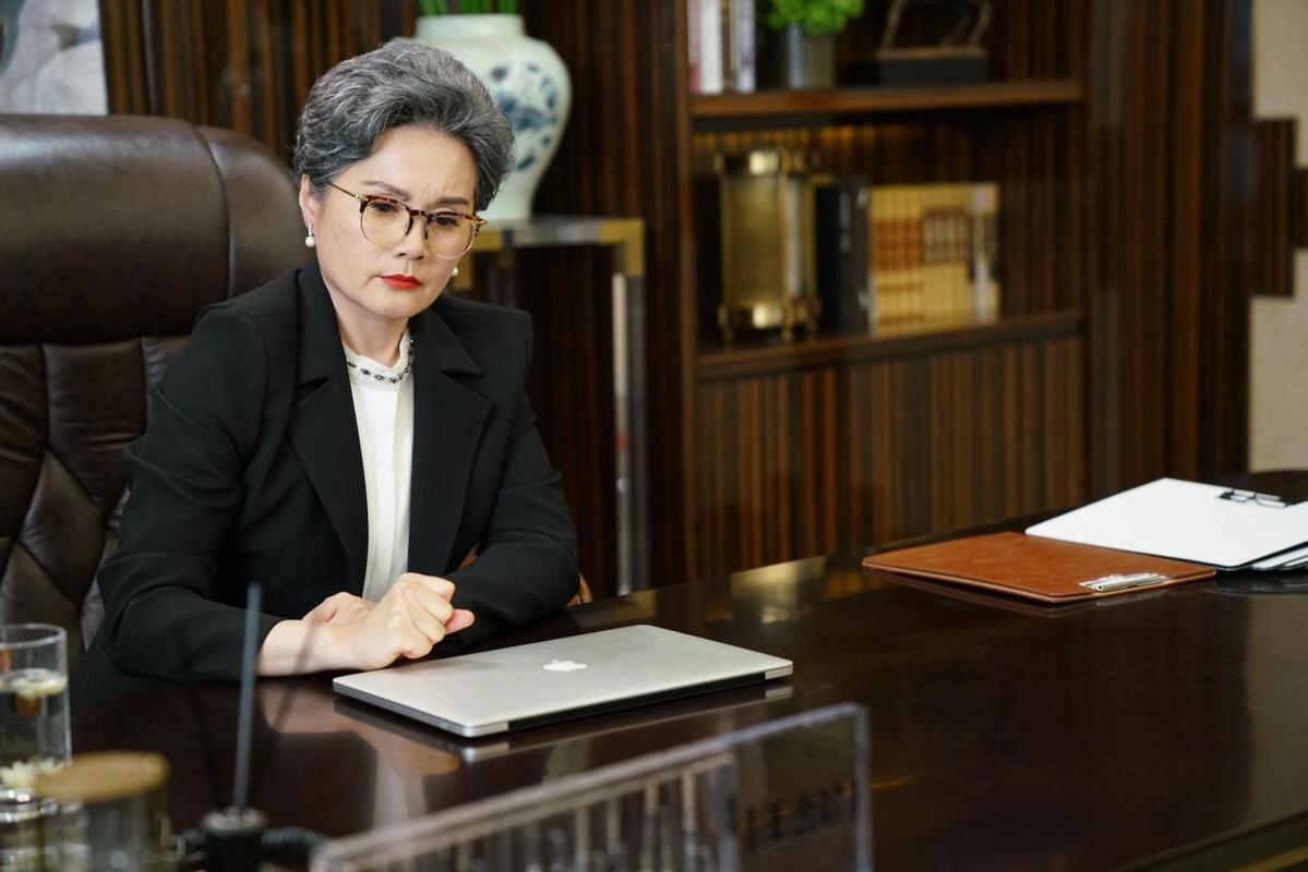 吴冕是一位备受尊敬的演员和公益人士