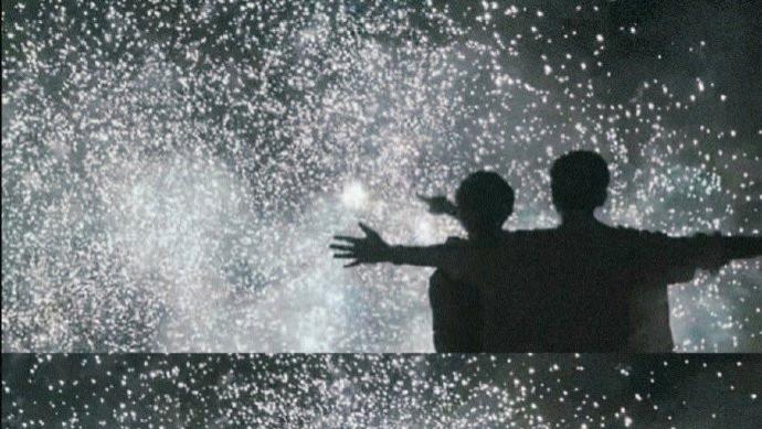 娱乐圈模范友情！何炅张杰共庆生日，深情祝福暖人心