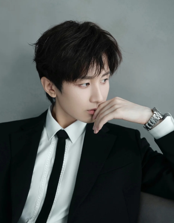 成毅简直帅到心巴上