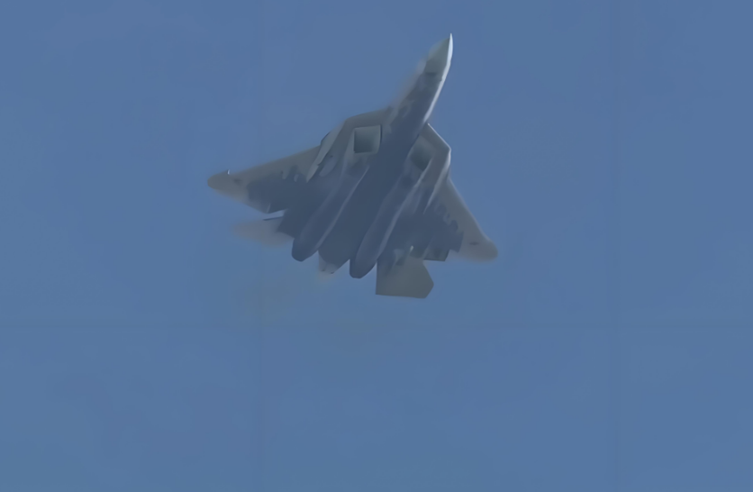 台军事专家：苏57在气动力操作上完胜F-22

近日，俄苏57飞行员在珠海航展上