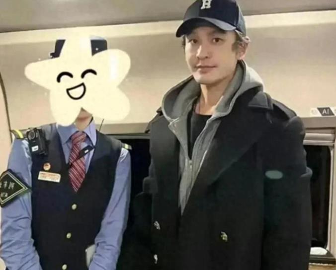 黄晓明说希望是一场梦。
 
这是找了个烂桃花，一个不如一个啊！
 
小明找女人的