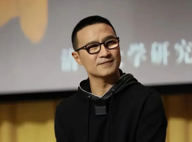 汪峰你真是糊涂啊！放着章子怡这样的大明星不要

章子怡是多少人心中的女神，一张标