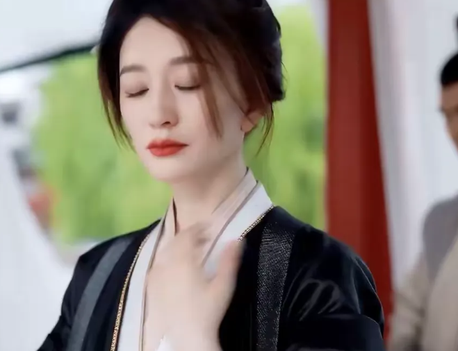 要我说，范闲林婉儿大婚，长公主才是最让人惊艳、最大的亮点，没有之一。甚至，她的妆