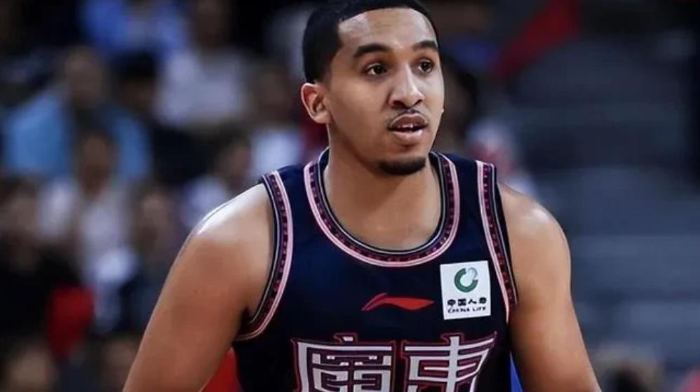 CBA新赛季在新东家爆发的5大外援，浙江，广东，新疆前外援齐齐上榜。

1.沃特