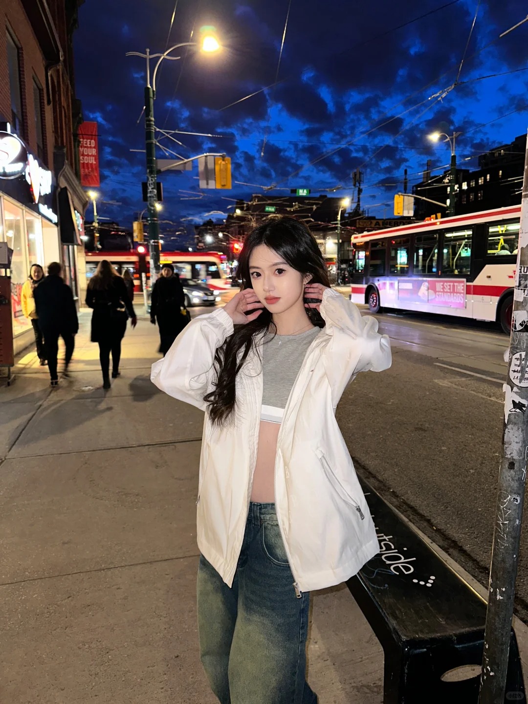 多伦多downtown走走
傍晚天空超美诶！！