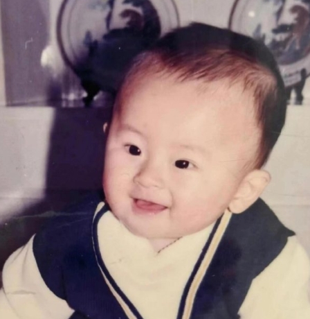 小盆友向全世界问好，

谁曾经还不是个小盆友了，

小盆友马上六一儿童节了，提前