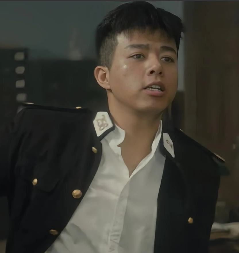 不知道大家有没有留意到这样一个有趣的现象，演员王大陆和喜剧演员何欢，两人的长相竟