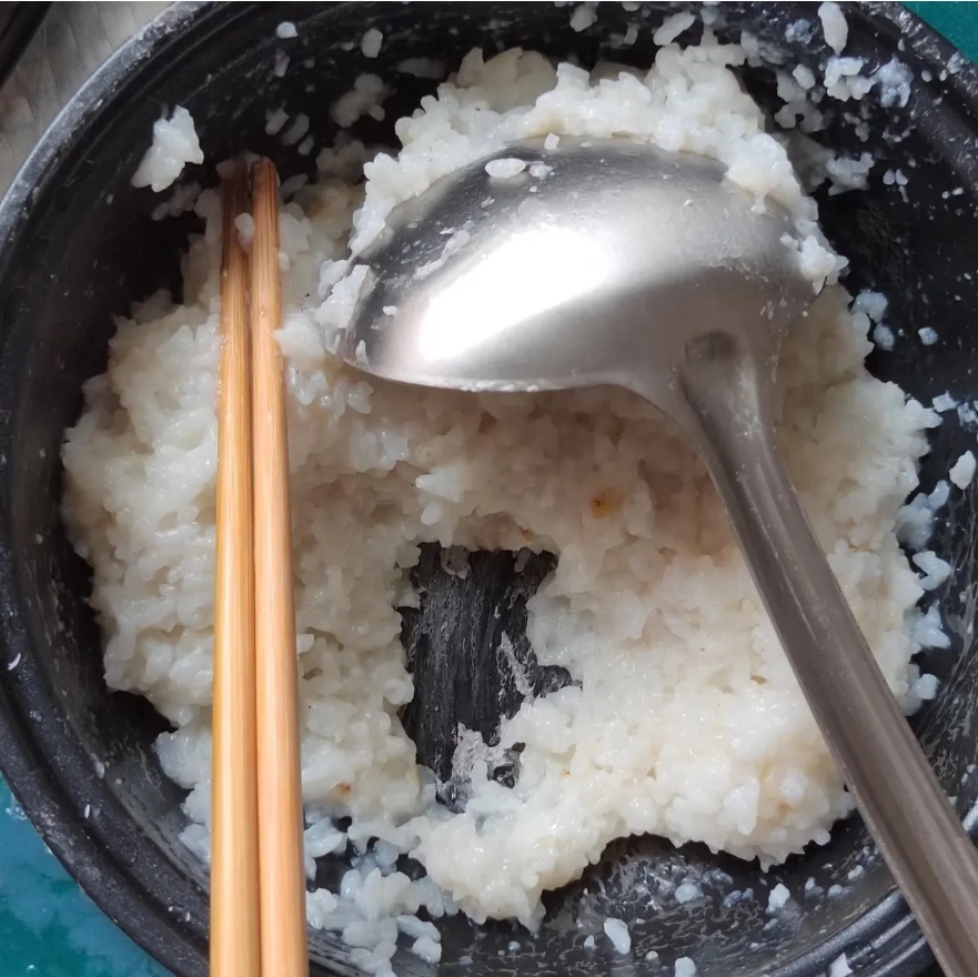 我表哥是个程序员，今年35岁了，自从被公司裁员之后，就被我表嫂嫌弃的不得了，我表
