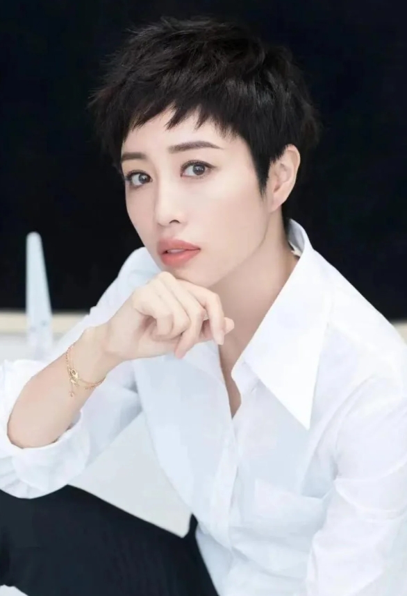 张龄心：坚持不婚不育18年，反被自己打脸