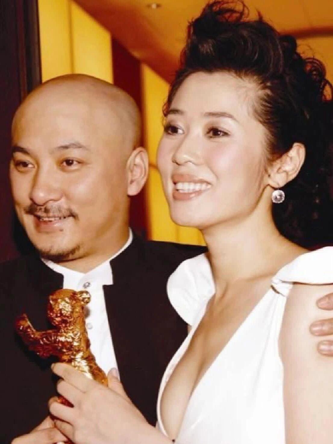 与蒋雯丽同居5年，却转身娶了张雨绮