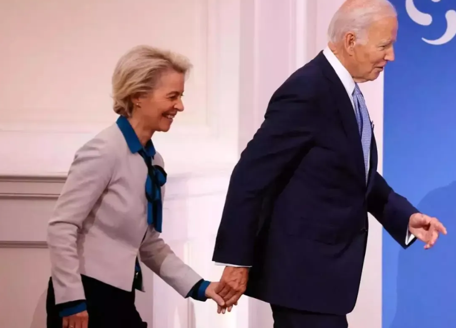 欧盟领导人为美国的决定“叫好”。

据俄罗斯卫星社11月19日报道，欧盟外长博雷