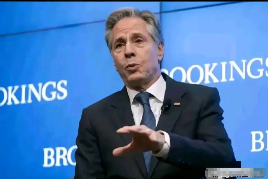 在北约峰会的场合，主持人向美国国务卿布林肯提出了一个尖锐的问题：“国务卿先生，您