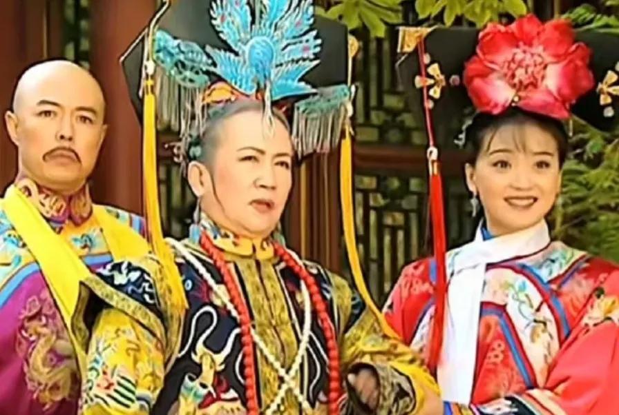 老版《还珠格格》的旗头设计：简单又耐看