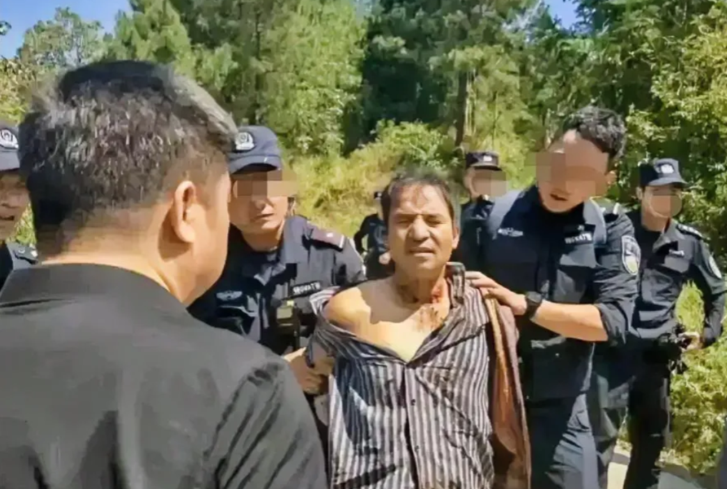 逃亡6日的小学教师终落法网，贵州黄平县谷陇镇的宁静被一起震惊全镇的命案彻底打破。