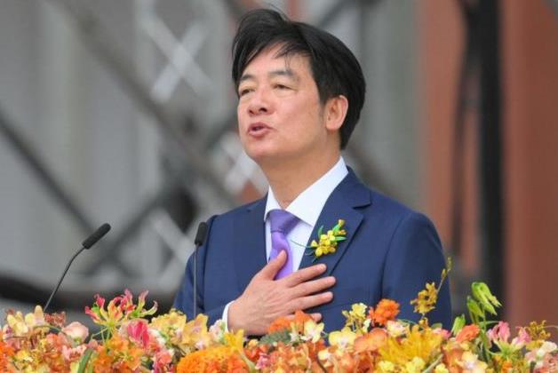 美国向北京示弱，赖清德 “过境” 美国待遇大降，只能在夏威夷和关岛停留，不准踏入