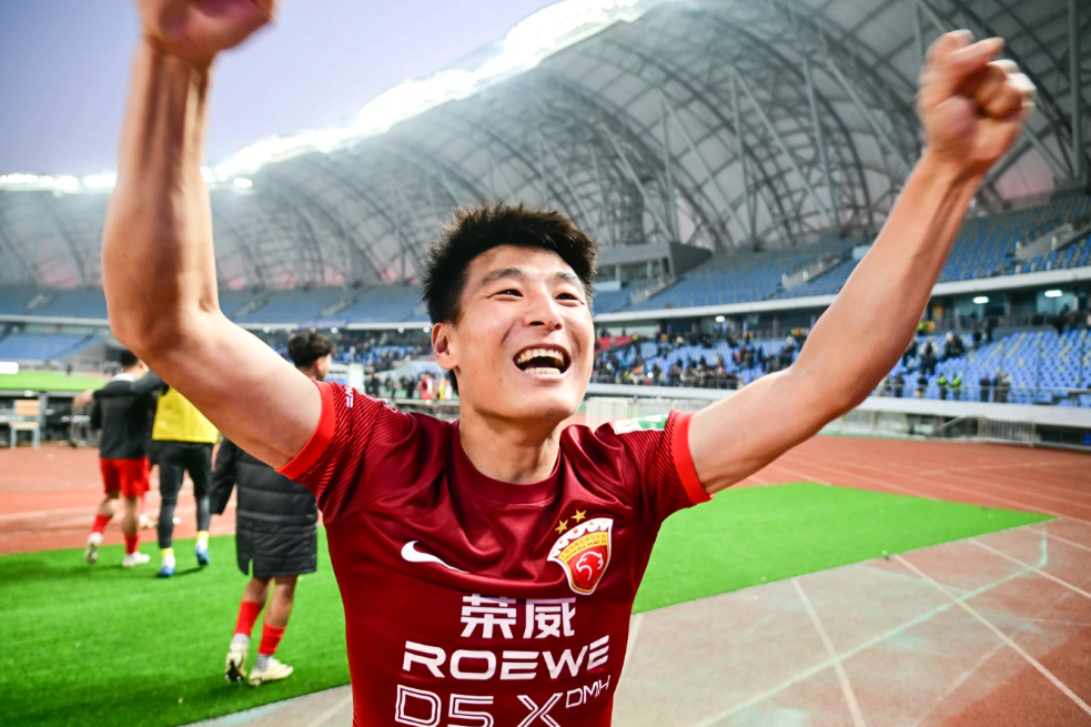 中超各队本土射手，不比不知道一比吓一跳
1.武磊：34球，上海海港，断层领先！