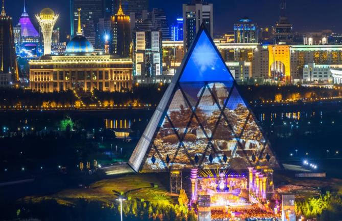 蒙古草原首都乌兰巴托没有成为草原迪拜，世界第二大内陆国蒙古国也只留下了