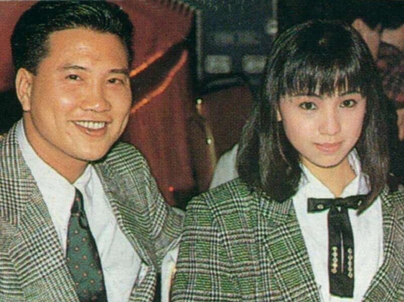 邓萃雯，有“小翁美玲”之称