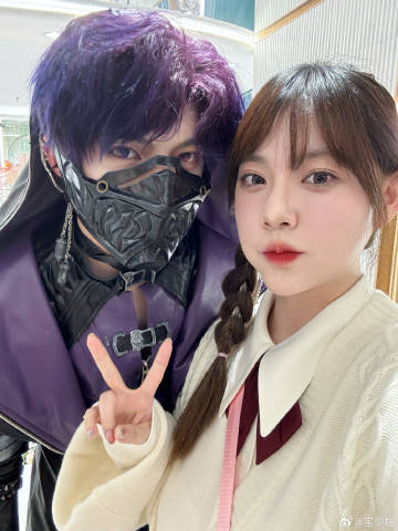 幸福的一天哈哈哈！！回来激动的和郭雨唠了一晚哈哈哈哈哈哈全世界都爱恋与深空！