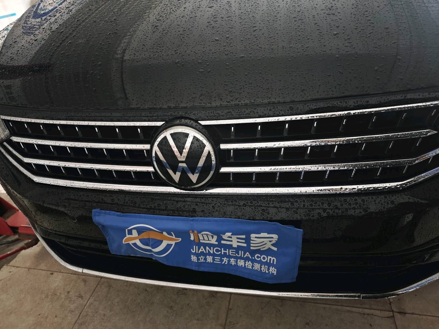 前两年买迈腾的好哥哥们，听我一句劝，咱就别卖了，我怕你亏到吐血三升！
前不久，西