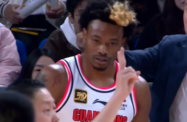 徐杰和莫兰德苦苦支撑！CBA常规赛，广东男篮客场对四川，胡明轩缺席，阿姆斯表现依