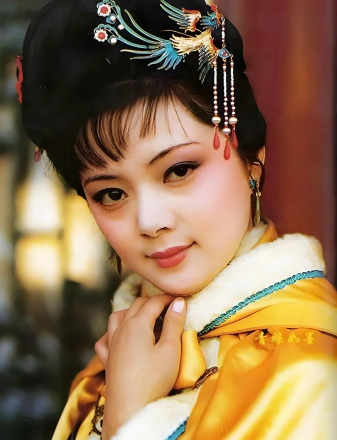 她身价过亿，58岁仍未婚，成现实版薛宝钗