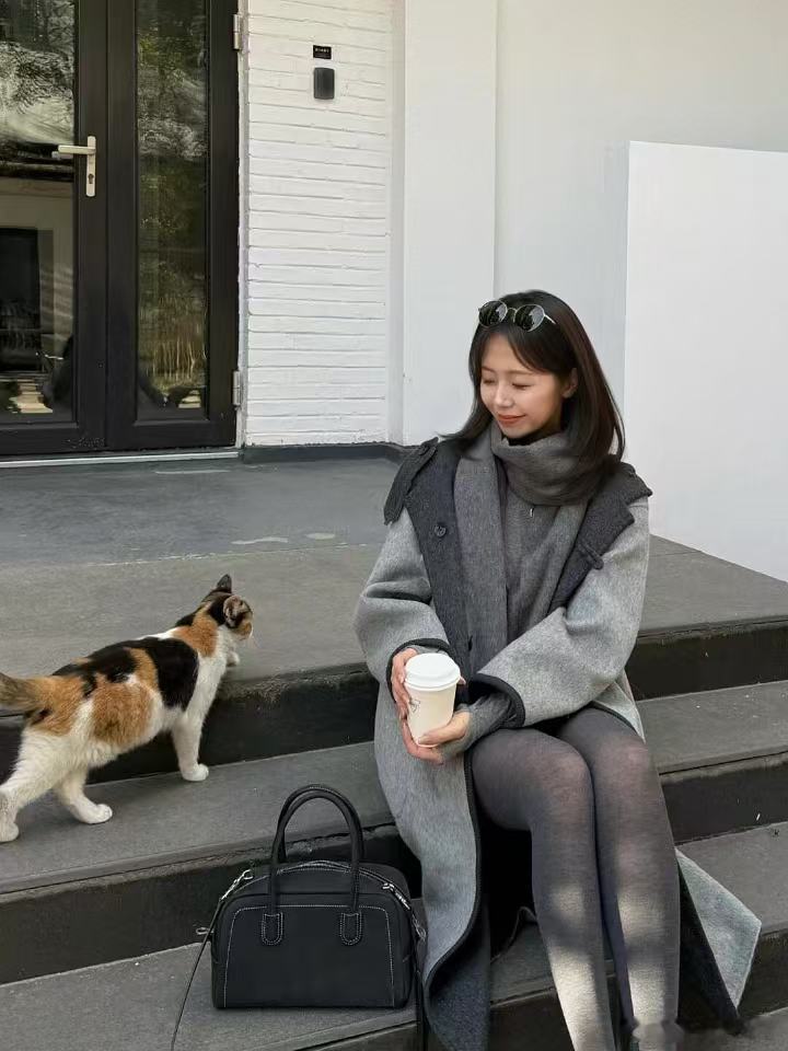 冬天再冷姐也要穿黑丝出门哈哈哈哈哈