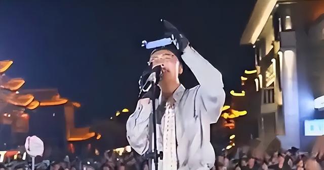 网红郭有才,泡沫散了,更加啥都不是!自己就是“假大空”的小丑-第4张图片-九妖电影 网红郭有才,泡沫散了,更加啥都不是!自己就是“假大空”的小丑-第4张图片-九妖电影