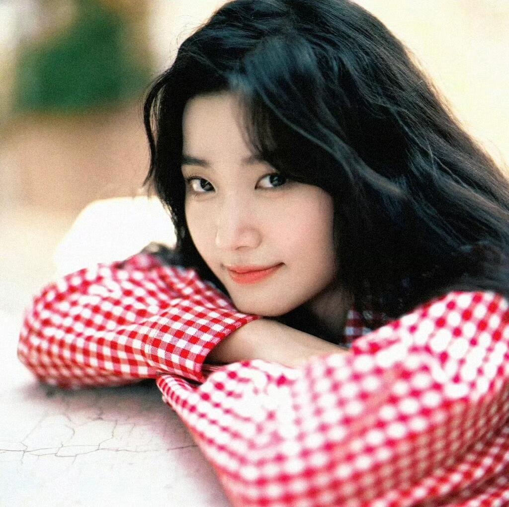 不敢直视卢昱晓，因为从未得到过