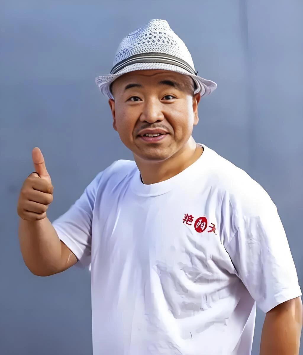 王小利，东北二人转演员