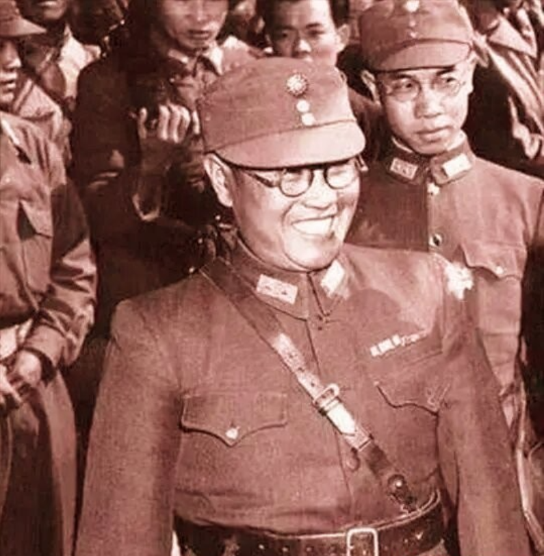 1948年10月23日，廖耀湘派宪兵去枪决作战不利的师长戴海容。宪兵闯进师部，戴