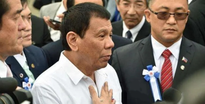 杜特尔特最大的底气是棉兰老岛和遍布全国的混混

老杜敢跟小马叫板，靠的是啥？俩字