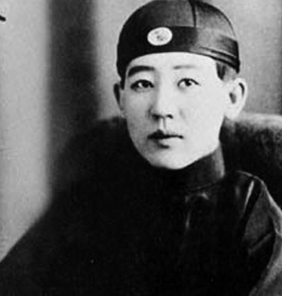 戴笠审讯川岛芳子就两步，第一步：拿出放大镜，第二步：大哥我招！

在历史的长河中