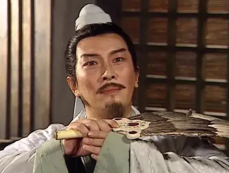 走出诸葛亮五次北伐的误区
一，第一次是真正意义上的败仗。前期连收三郡，震惊关中，