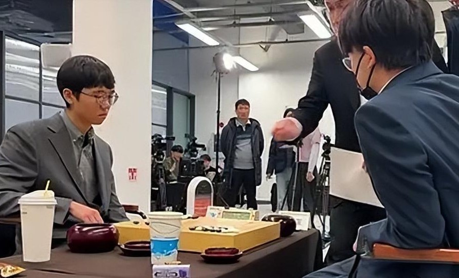 柯洁围棋比赛因放子被判输

                          