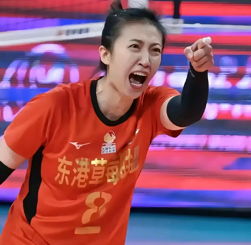 排管中心主任赖亚文应该管管了，赛场秩序应该明确，裁判为什么不给红牌呢！辽宁与山东