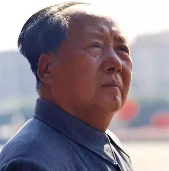 中国千年才出了一个毛主席，令西方各国十分质疑:为何出生于农耕世家的他，却成为中国