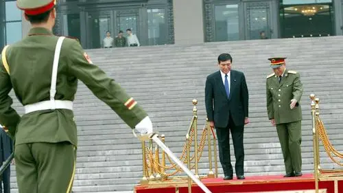 日本新首相石破茂酒量惊人，喜欢喝茅台
日本新首相石破茂说中国给他留下的最深印象，