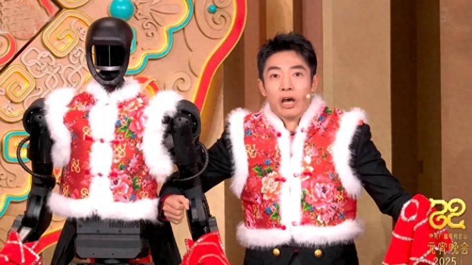 央视元宵晚会收视破11！主持团抢眼，哪吒敖丙合体爆热搜