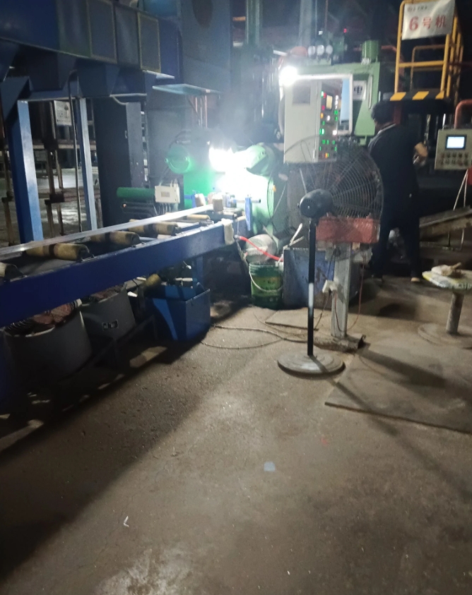 五一劳动节你放假了吗？有人欢喜有人忧。

公务员：五天的长假，尽情享受，轻松自在