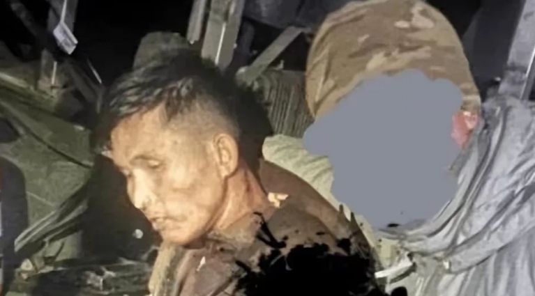 乌克兰公布俘获的第一名朝鲜士兵。
由此可见，朝鲜士兵参与了更深入乌克兰腹地的战斗
