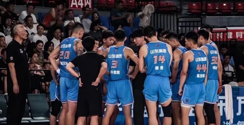 CBA24-25赛季，所谓黑马可能在这三支球队产生

这三支球队上赛季都没进入季